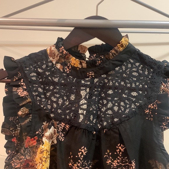 Light weight top - Picture 2 of 3